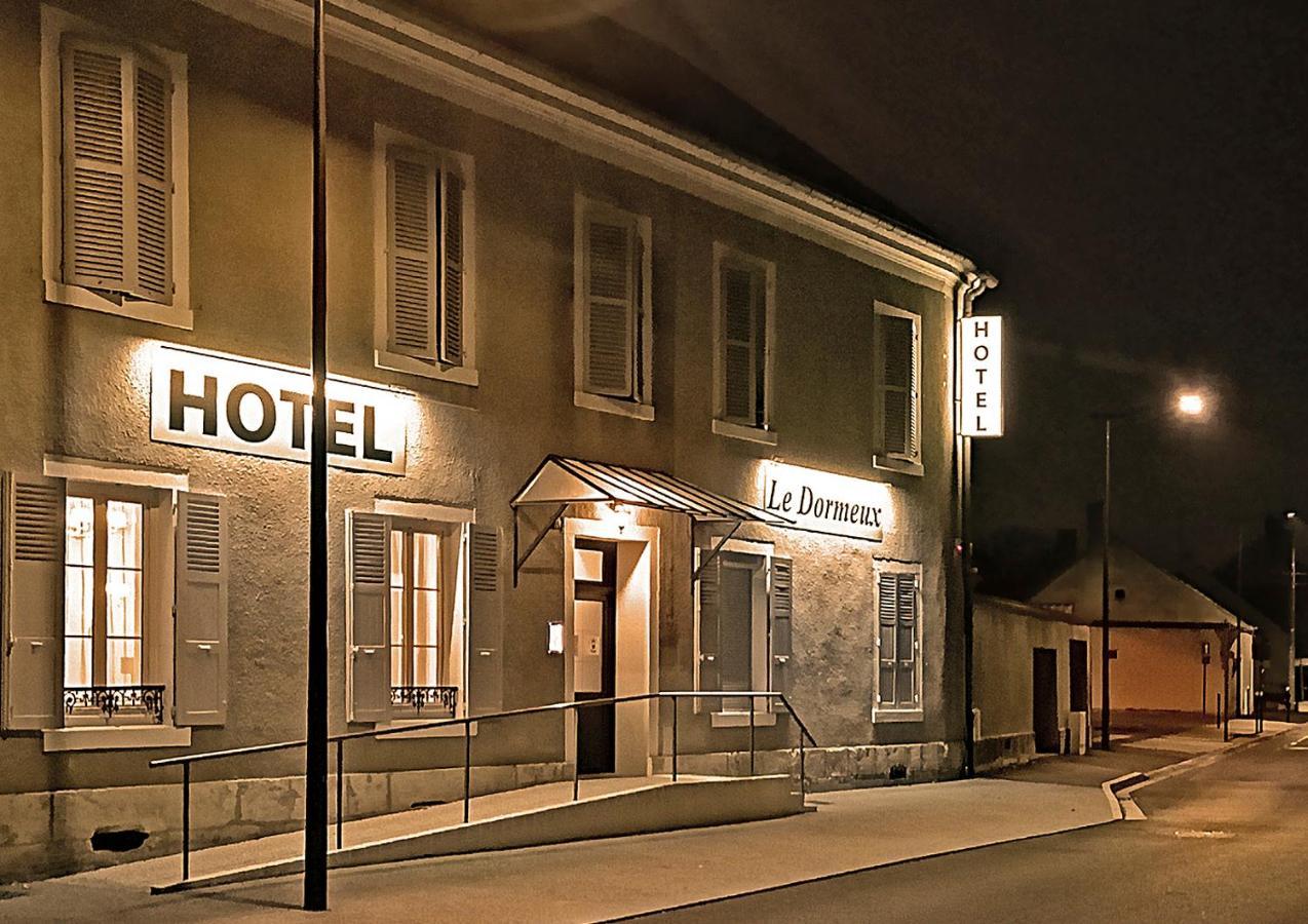 Hotel Le Dormeux Mehun-sur-Yevre Bagian luar foto