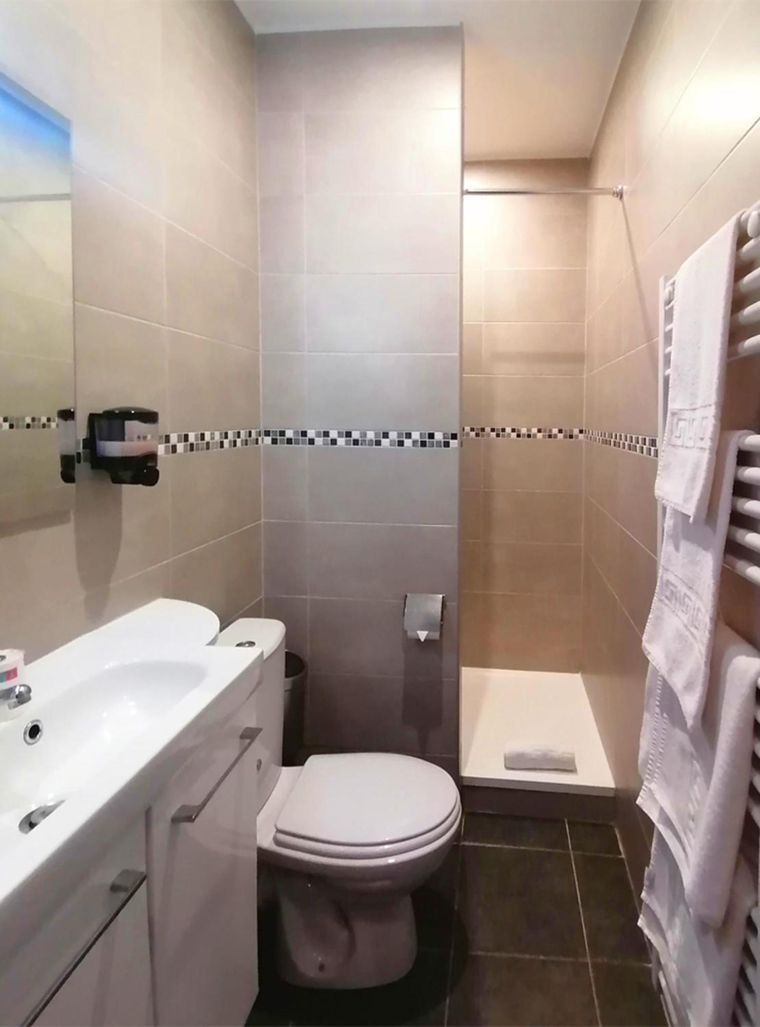 Hotel Le Dormeux Mehun-sur-Yevre Bagian luar foto