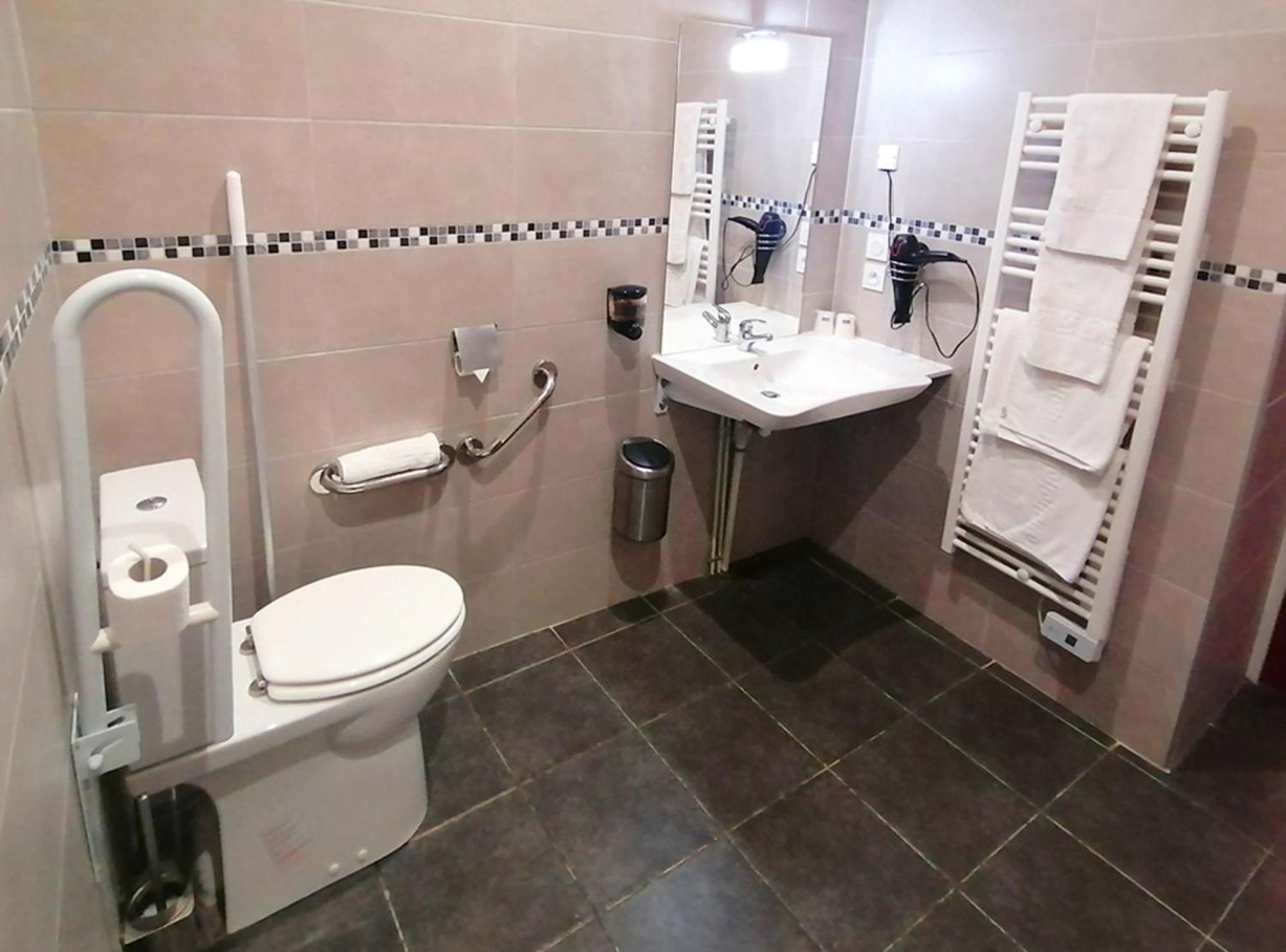 Hotel Le Dormeux Mehun-sur-Yevre Bagian luar foto