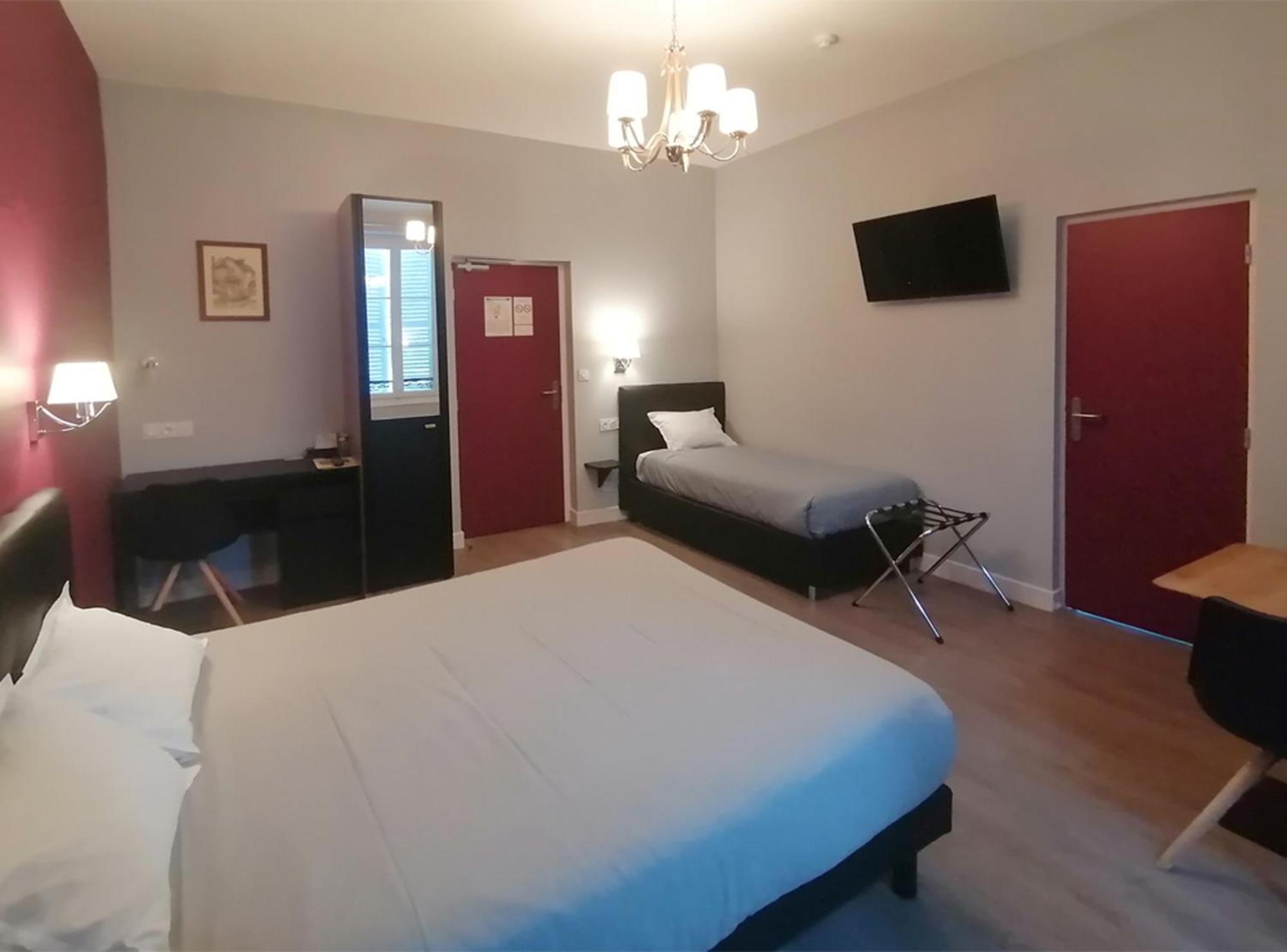 Hotel Le Dormeux Mehun-sur-Yevre Bagian luar foto