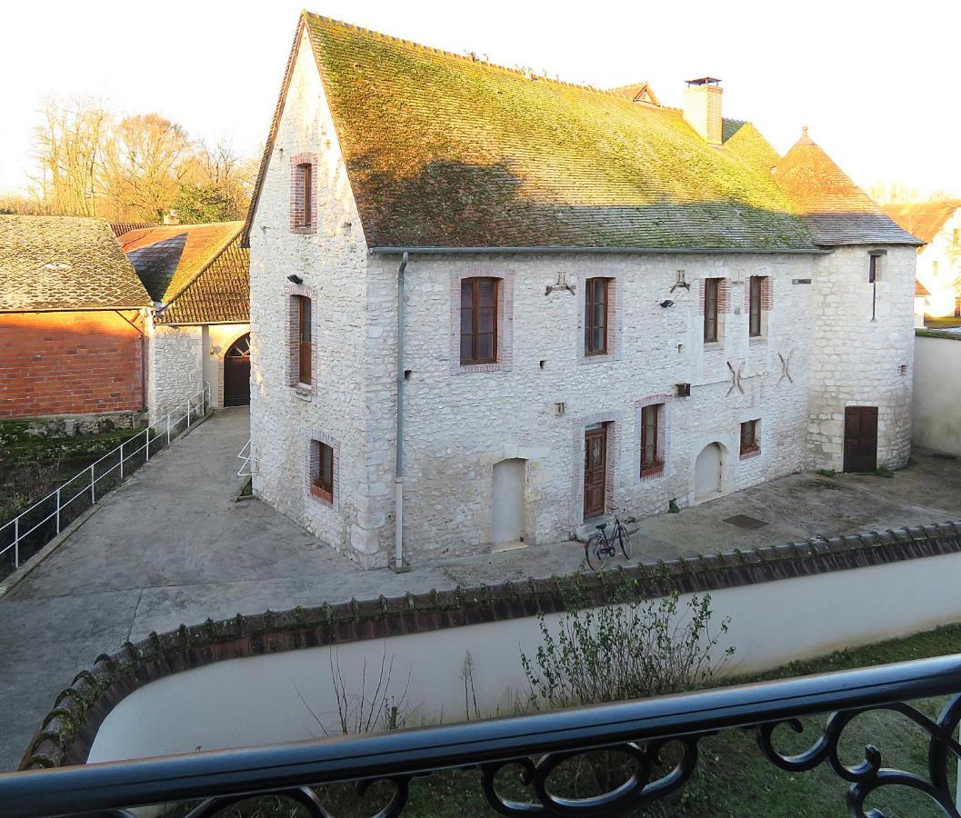 Hotel Le Dormeux Mehun-sur-Yevre Bagian luar foto
