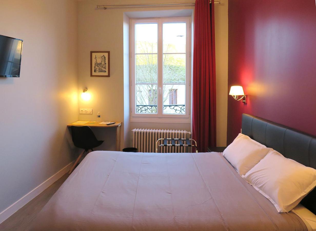 Hotel Le Dormeux Mehun-sur-Yevre Bagian luar foto